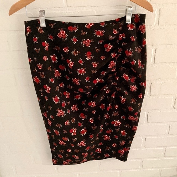 Zara Midi skirt Y2K Ruched Dark Floral Roses Black Red Dark romantic Fairy M - Picture 8 of 16